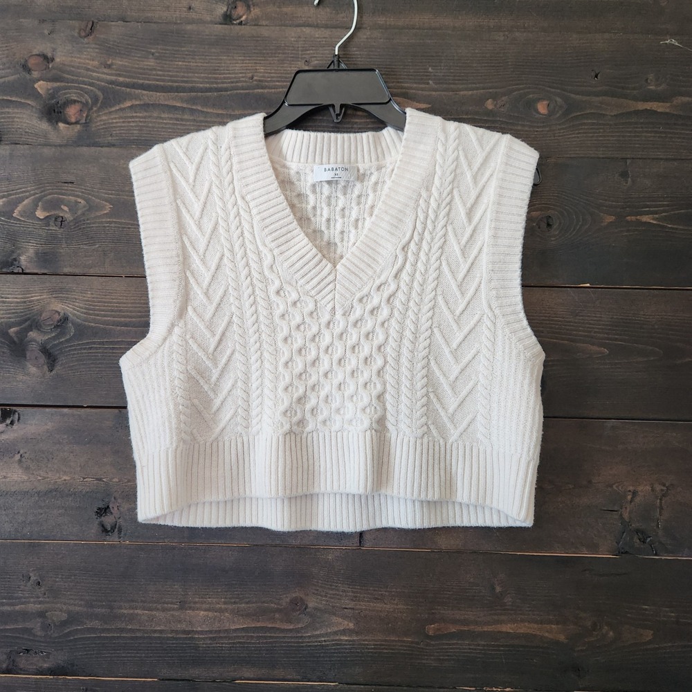 Babaton Aritzia Wool Cable Knit Sweater Vest Cream White V-Neck Cropped XS 83139
